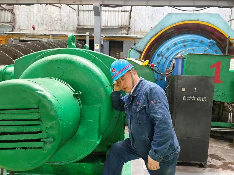 電工老高技術(shù)“高” 電工老高技術(shù)“高”