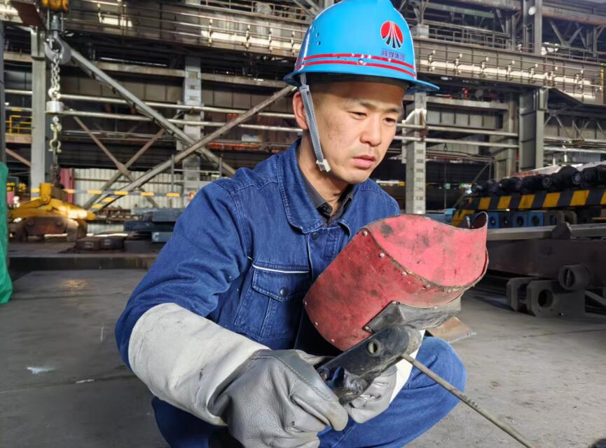 直擊檢修！高溫“烤”驗下的鋼鐵硬漢